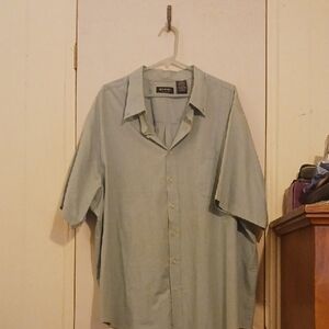 Men's Light Green Short Sleeve Shirt